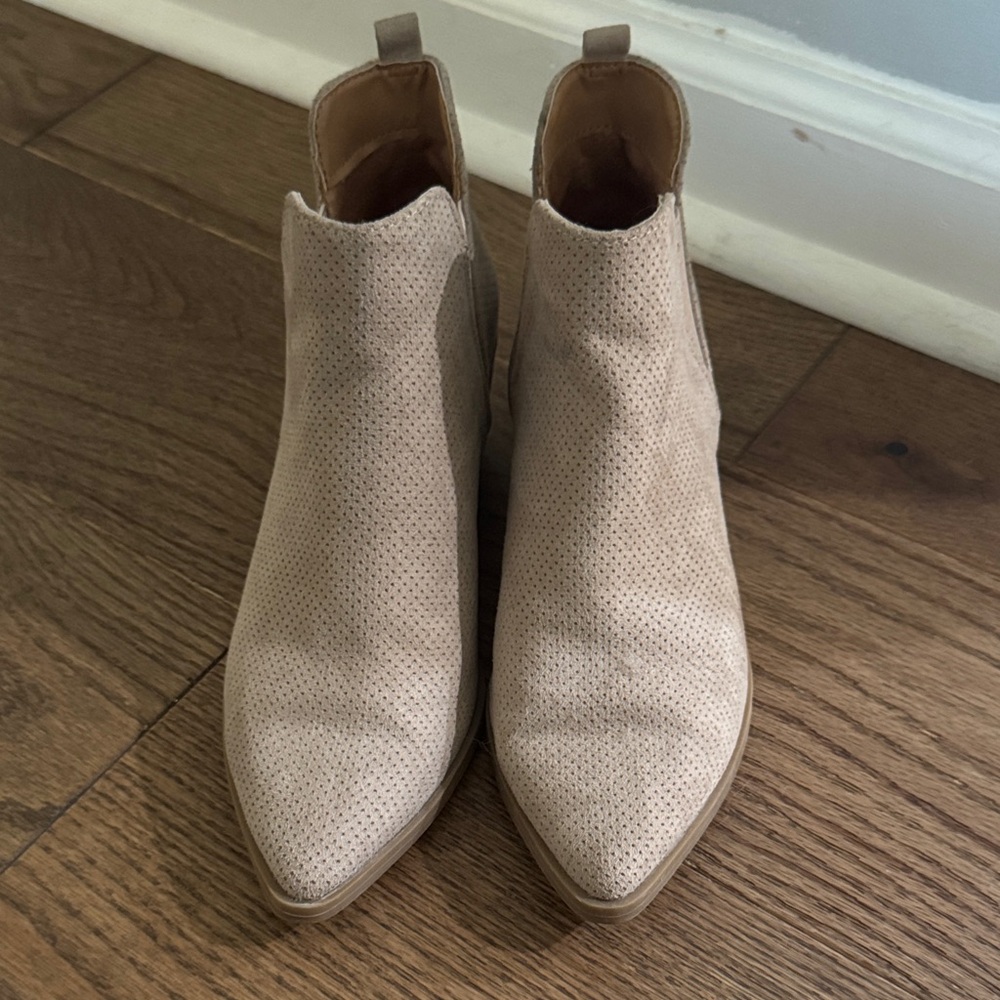 Universal Thread Taupe Suede Pointed Toe Ankle Booties